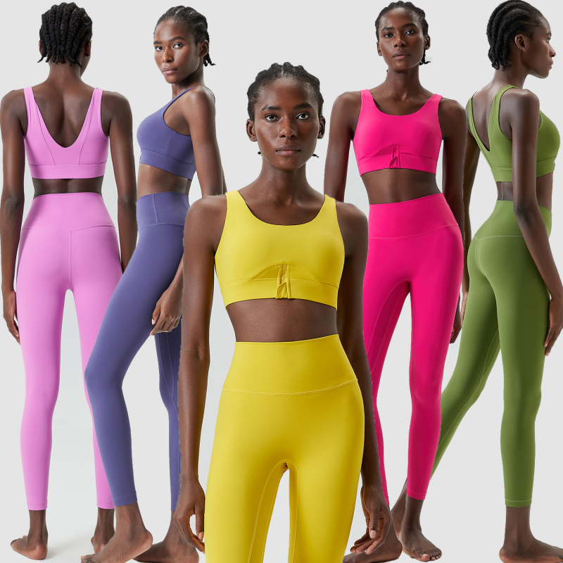 Yoga Fitness Plus - طقم مكون من قطعتين ملابس رياضية