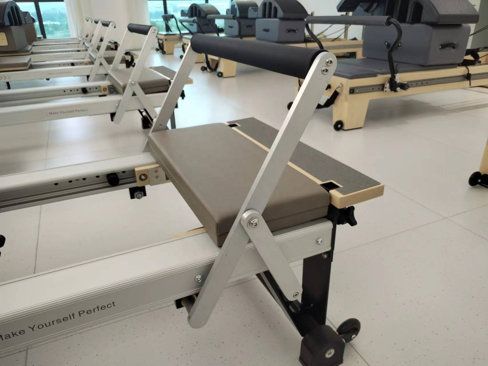 جهاز بيلاتس ريفورمر تجاري من إ - مراجعة Yoga Fitness Machine وسعره